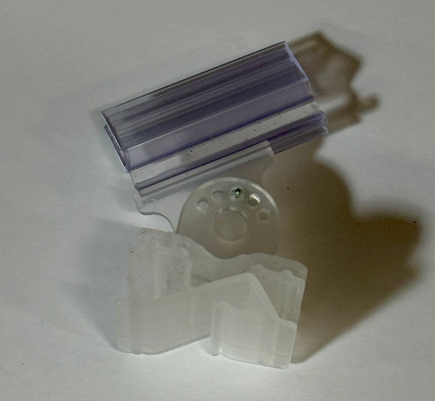 ANGLED SHELF CLIP